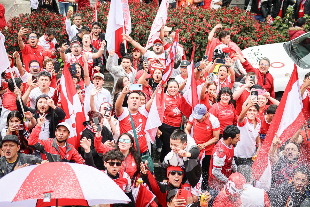 SantaFe's tweet image. ¿Desde que rincón del país 🇨🇴 o del mundo 🌏 nos acompañaron?

Queremos ver sus fotos 📸