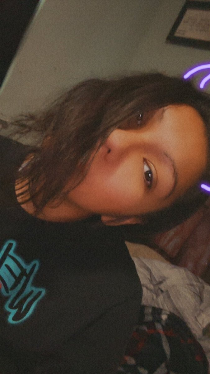 missmatched6's tweet photo. Just a selfie for yall today https://t.co/DDHBas47JD