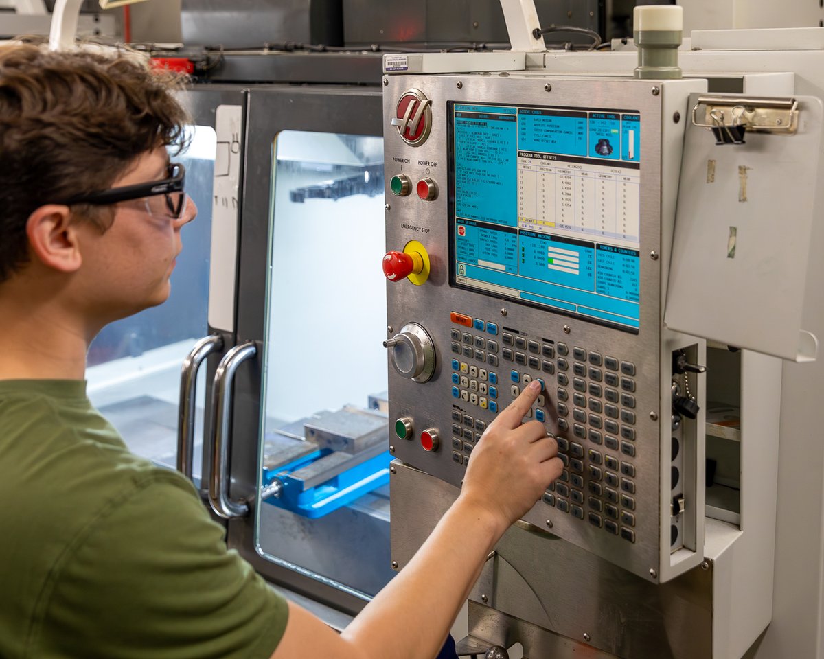 You’ve seen the machines.
What you don’t see? The code behind every move.
Our students learn to write it, run it, and own it.
 
#WorkshopsForWarriors #CNCMachining #CNCTraining #VeteranCareers #MachinistLife #MilitaryTransition