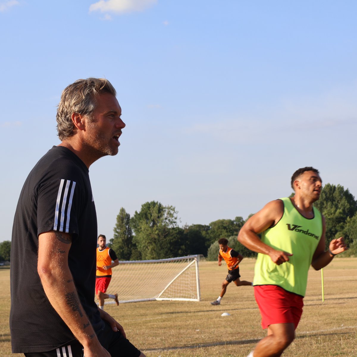 𝑻𝒉𝒆 𝑮𝒓𝒊𝒏𝒅 𝑪𝒐𝒏𝒕𝒊𝒏𝒖𝒆𝒔  💪

The boys were back in training this evening as we continue our pre-season preparations!