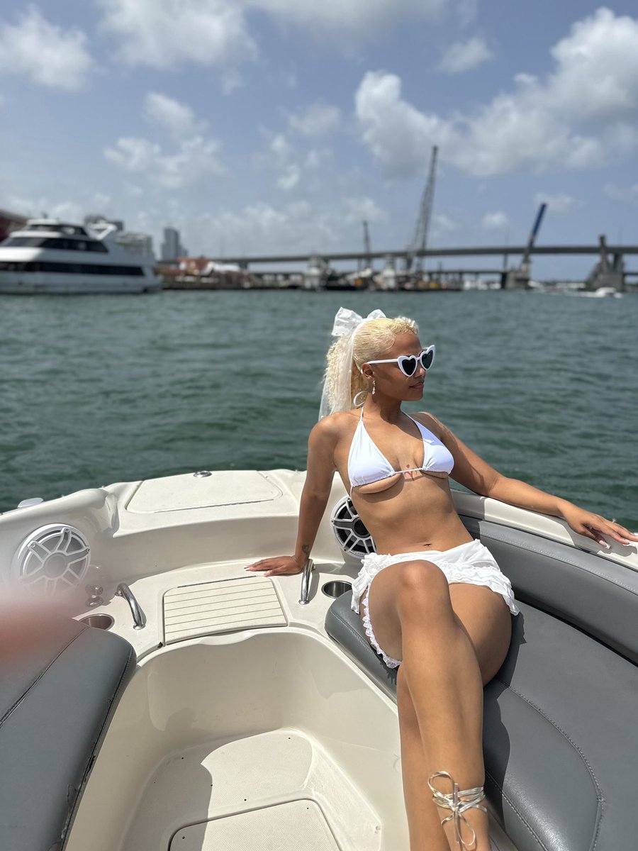 alo.🤹🏽‍♀️ tweet media