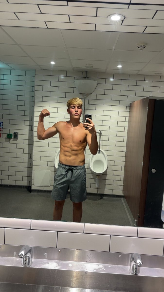 The blonde alpha is back 💪🏼👑