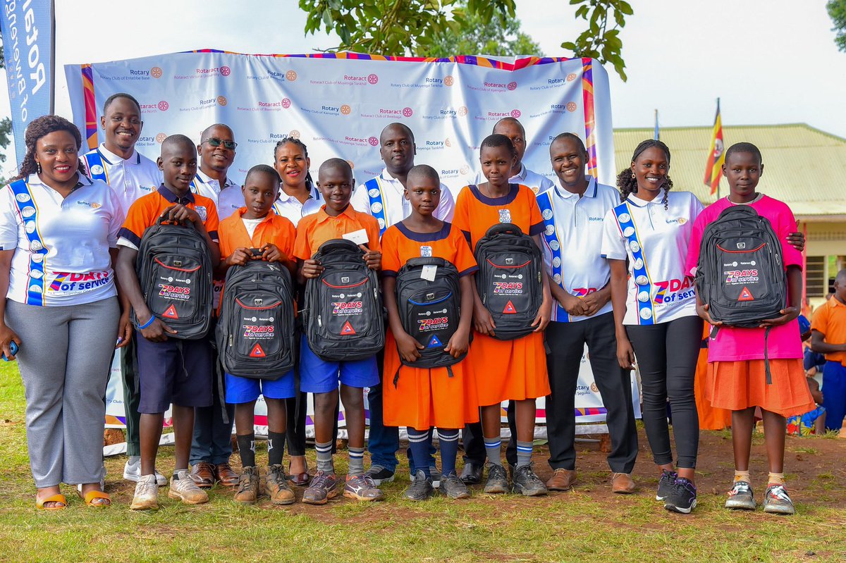 How today went down 🥹it was impactful getting all these youngsters effortlessly smiling 🥹
Rotary world over indeed
