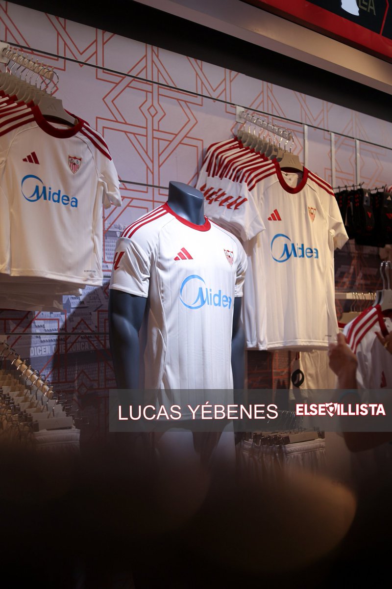 📂 Fotogalería | Así ha sido el estreno de Adidas en su vuelta al Sevilla FC (II)

#️⃣ #SevillaFC #TDSDeporte #LateOrgullosaSevilla  

📷 <a href="/LucasybnPhoto/">Lucas Yébenes Gordillo</a>

🔗 elsevillista.es/2025/07/fotoga…
