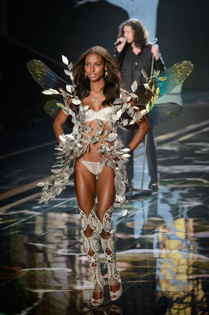 Behold3d's tweet image. The Victoria’s Secret Fashion Show returns spectacularly after a 6-year hiatus –lasdercut and 3Dprints news7.asia/fashion/victor…

#Lasercut #3dprint #fashion