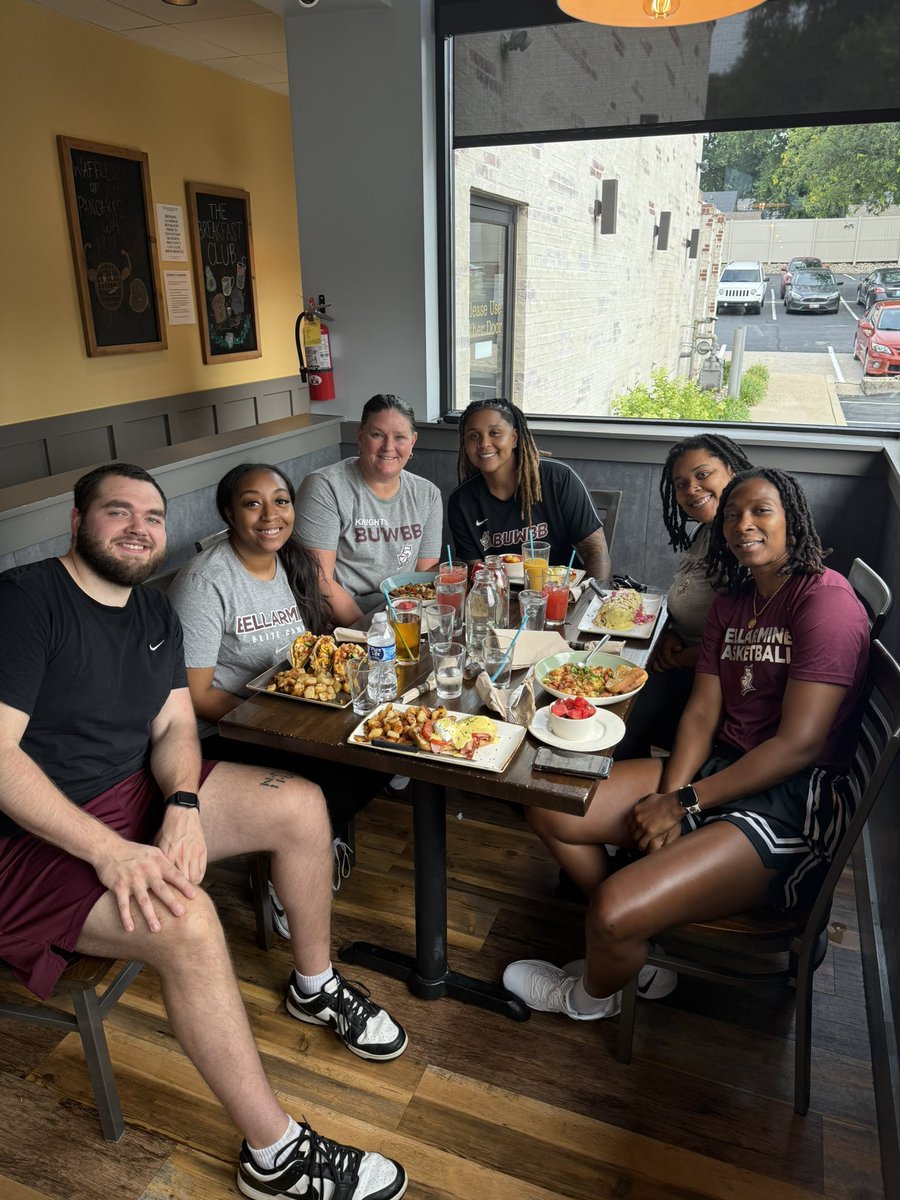 Alison Mccarthy (@_coachamac) on Twitter photo A family that eats together stays together 🔒 #goknightsonly⚔️ <a href="/BUKnightsWBB/">Bellarmine Women's Basketball</a> A family that eats together stays together 🔒 #goknightsonly⚔️ <a href="/BUKnightsWBB/">Bellarmine Women's Basketball</a>