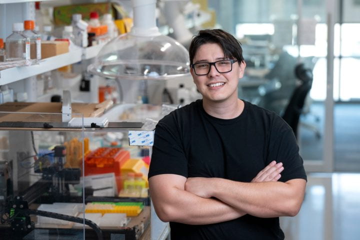 UCI_NeurCircuit's tweet image. Meet Max Garduño, a UCI neuroscience Ph.D. student and CNCM team member, whose journey from a childhood dream to groundbreaking Alzheimer’s research exemplifies perseverance. His work with natural animal models offers promising insights.
Full article: news.uci.edu/2025/06/27/ach…