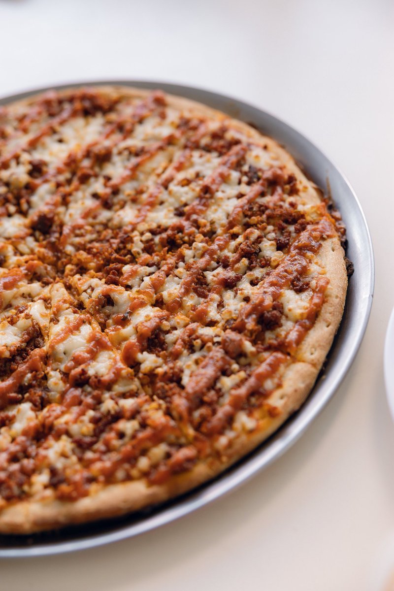 📣 Es martes… pero no cualquier martes. ¡Es #SúperMartes en Lupillos! 🍕 Aprovecha 2️⃣ pizzas a precio especial.