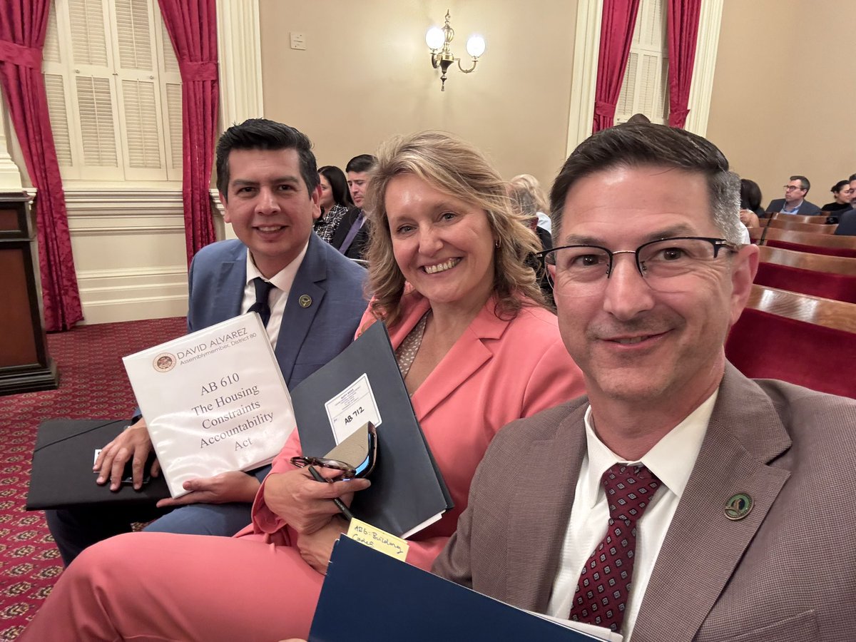 BuffyWicks's tweet image. Some of your loyal housing Assemblymembers reporting for duty - awaiting Senate Housing Committee!