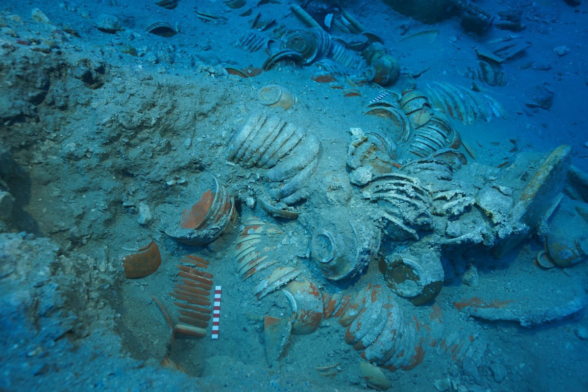HeritageDaily's tweet image. Preserved shipwreck contains 2,000-year-old ceramic treasures - #archaeology #archeology
loom.ly/XJ4VLP4