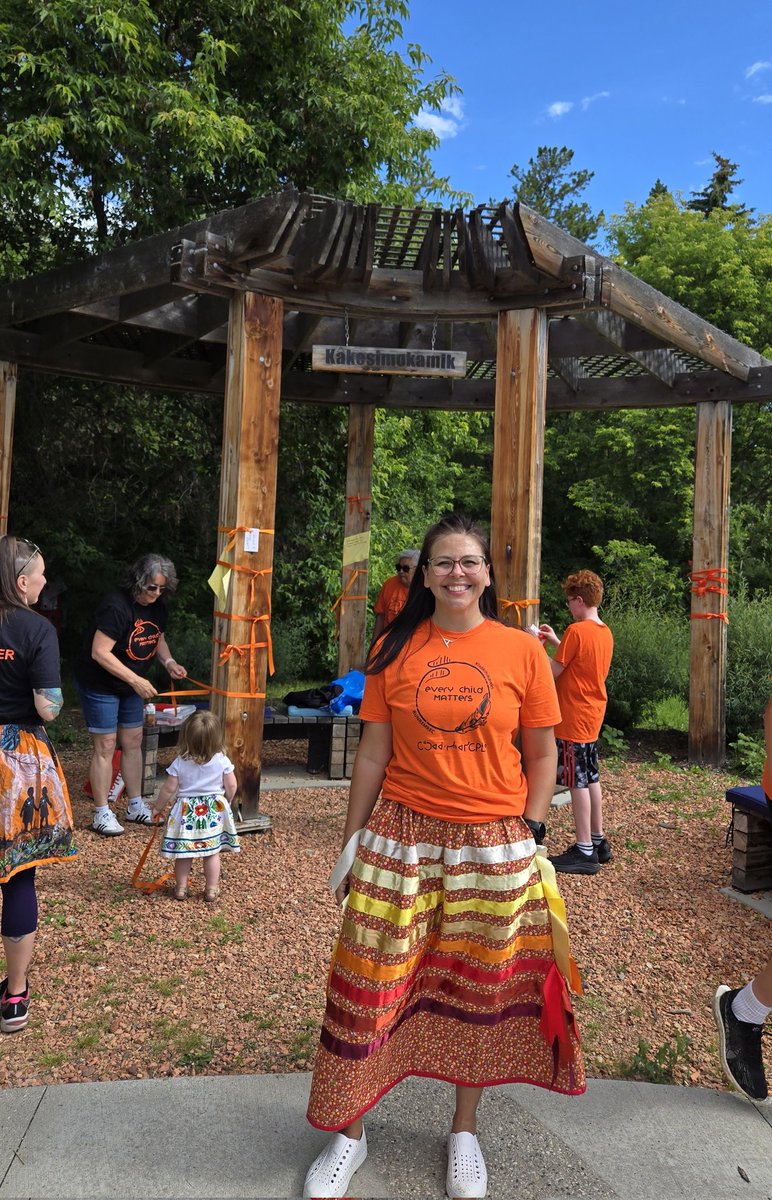 Mandoline79's tweet photo. I was gifted with a beautiful beaded medallion today. What an honour, and what an absolutely beautiful day! 
My heart is so full. 🧡 
#RunForReconciliation
#RunRemRec  #HappyCanadaDay https://t.co/pa6HYfSw57