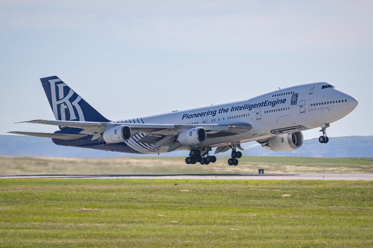 GDevorePhotos's tweet image. N787RR, the Rolls-Royce B747 flying test bed departs Colorado Springs.