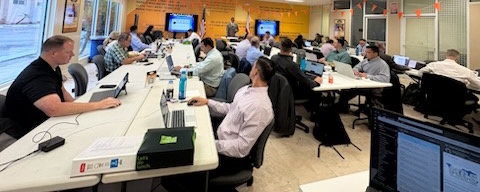 Friday we held our 137th Project Transition USA LinkedIn Workshop in Tampa. I also included a couple pics from last months 136th workshop. Both groups of attendees were fantastic and we enjoy helping them to have a smoother and more successful transition.
linkedin.com/posts/peteblum…