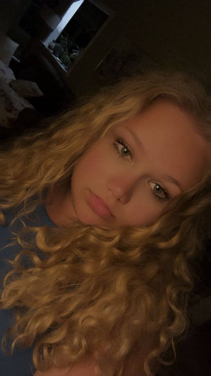 chasingcherryy's tweet image. 