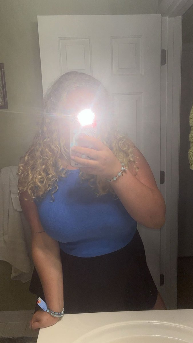 chasingcherryy's tweet image. 