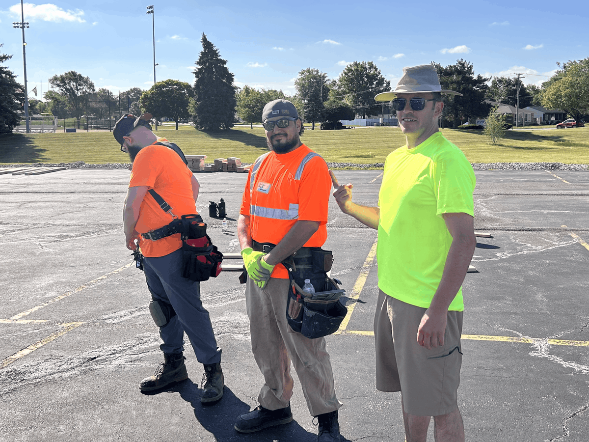 MidAmCarpenters's tweet photo. #Local1 Cub Club got together on Friday and Saturday last week to lend a hand at the Help Build Hope Event. Apprentices assembled wall panels that will be utilized by Habitat for Humanity for families in need. A great learning experience and rewarding way to give back for our https://t.co/EmflzJ92H8