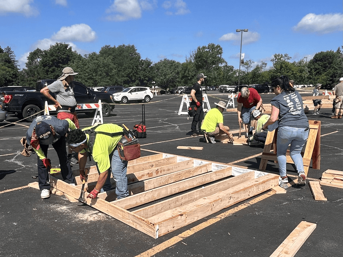 MidAmCarpenters's tweet photo. #Local1 Cub Club got together on Friday and Saturday last week to lend a hand at the Help Build Hope Event. Apprentices assembled wall panels that will be utilized by Habitat for Humanity for families in need. A great learning experience and rewarding way to give back for our https://t.co/EmflzJ92H8