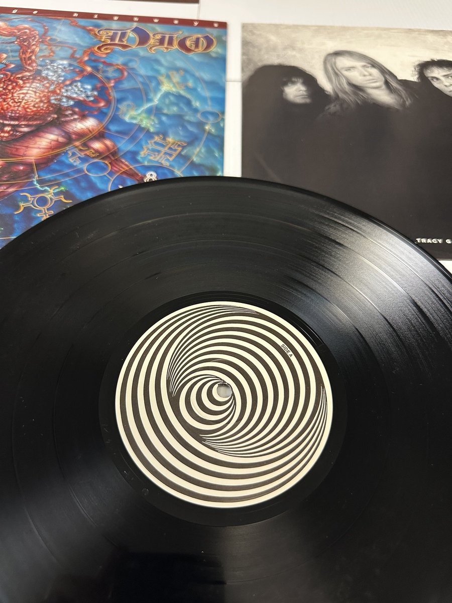 Official Dio tweet media