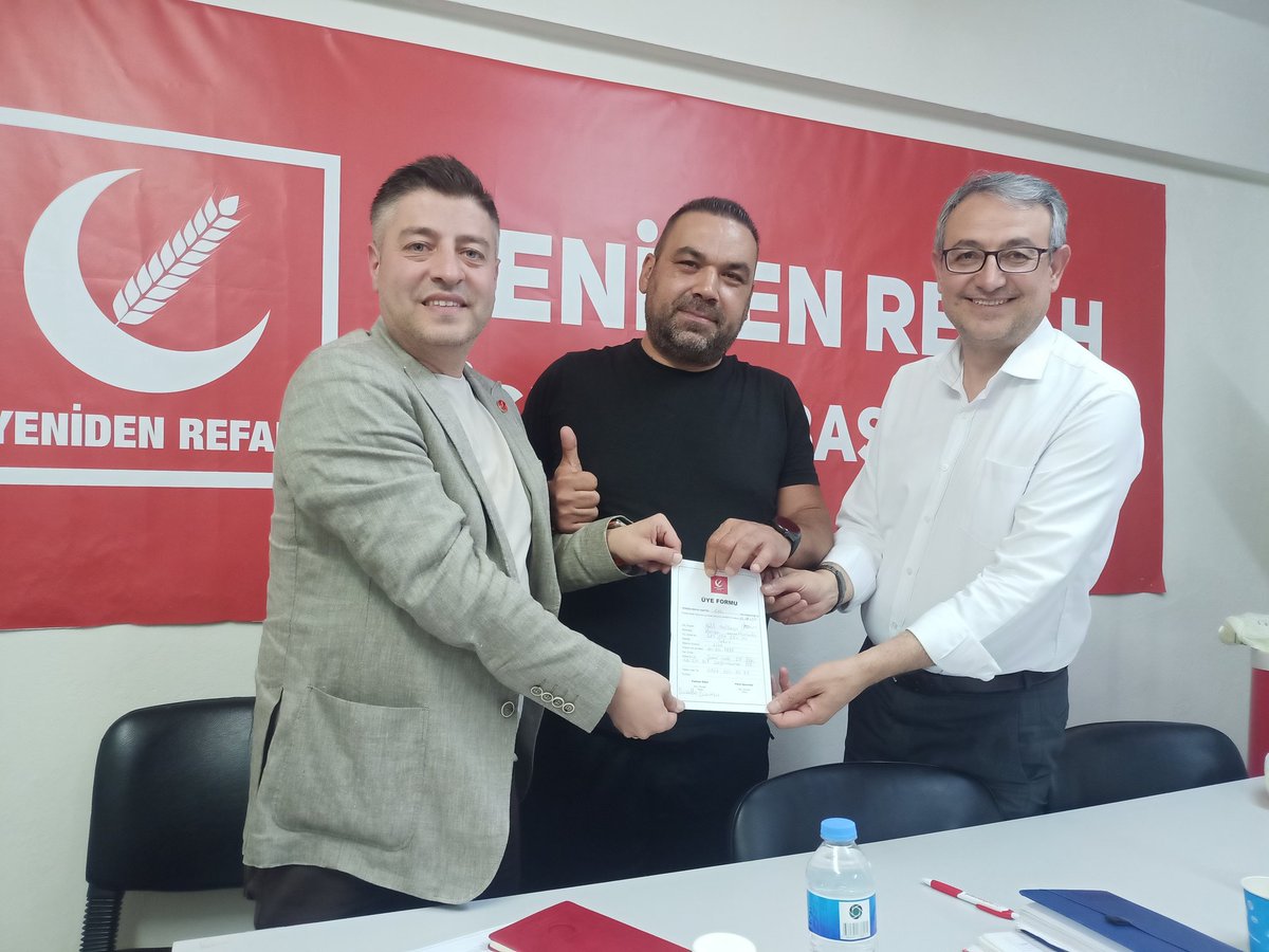 Haftalık ilçe toplantımızı il başkan yardımcımız sayın Selim Darıcı başkanımızın katılımı ile ilçe başkanımız sayın Alaaddin Şahin'in riyasetinde gerçekleştirdik, alınan kararlar hayırlara vesile olsun 
<a href="/erbakanfatih/">Dr. Fatih Erbakan</a> 
<a href="/nuriozatatr/">Nuri ÖZATA🇹🇷</a>