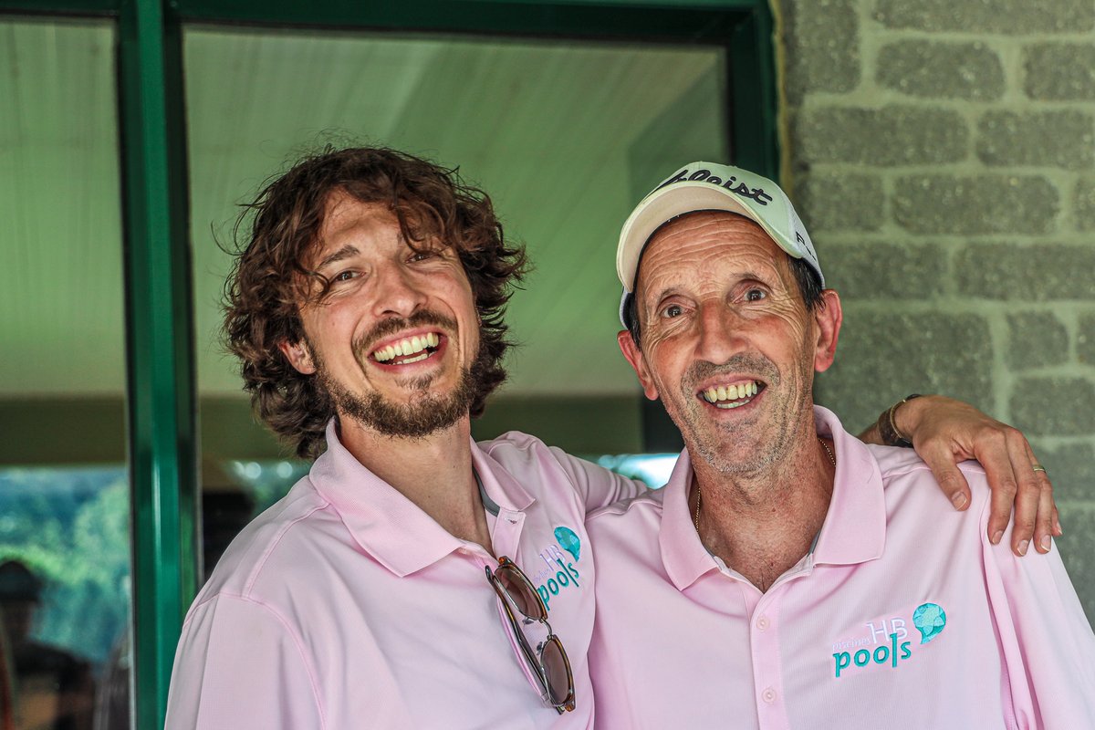 hbpools's tweet image. 👷‍♂️✨ Shoutout to a True Legend – Victor!

🙏 Thank you, Victor, for sharing your craft, your time, and your heart. You’ve shaped more than concrete—you’ve shaped the HB Pools legacy.

#HBPools #PoolPatio #ConcreteCraftsmanship #ThankYouVictor