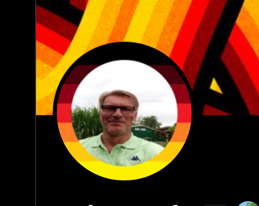 Dom_Karnage's tweet photo. @ashr61 @juliaruhs Sagt jemand, der "ihre" als Anrede kleinschreibt, sein Profilbild mit einer Kartoffel aufnimmt und es dann exakt so formatiert hochlädt. Genau mein Humor, Andi. https://t.co/KajnVSmnE7