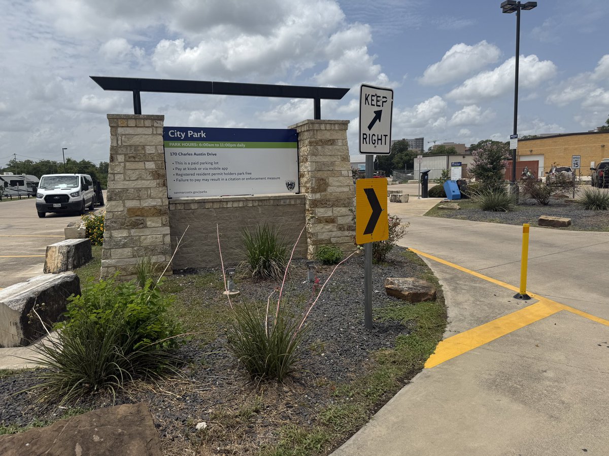 BettieCrossTV's tweet image. NEW: Starting today, cooling off in the San Marcos River may cost you more. A pilot parking program in San Marcos is charging from $5 to $25 for out-of-town visitors to park at City Park. Parking is still free for residents if they register their vehicles online. @cbsaustin