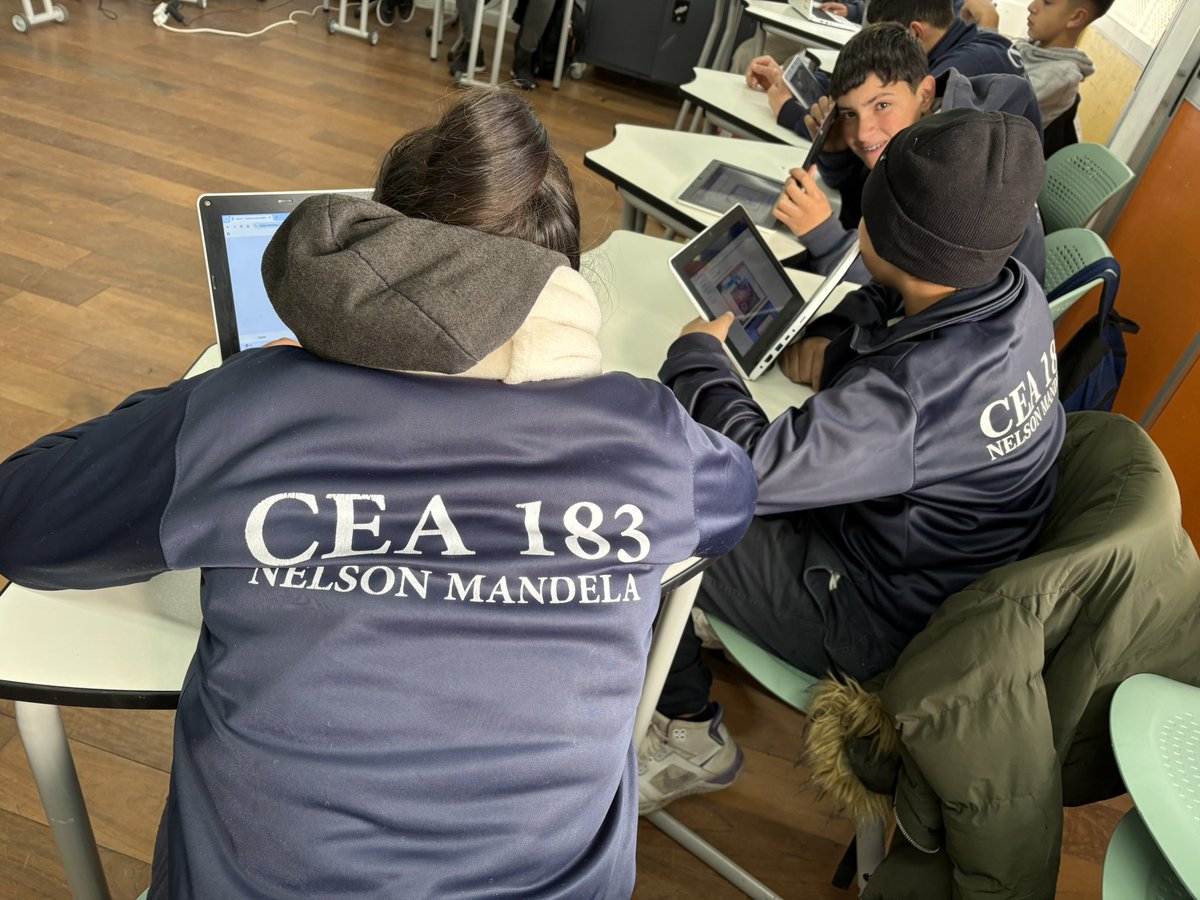 El CEA 183 Nelson Mandela <a href="/UTU_Uruguay/">UTU</a> recibe a los estudiantes del proyecto #RecuperaYAvanza con un desayuno de Panadería Aires Puros Comienza una instancia en modalidad híbrida en CREA <a href="/Ceibal_Uy/">Ceibal</a> apoyando el aprendizaje con compromiso, tecnología y cercanía.
#EducacionPublica🇺🇾
