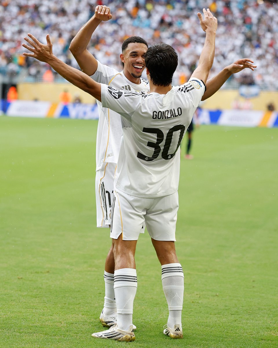 🙌 تأهلنا إلى ربع النهائي! 🙌