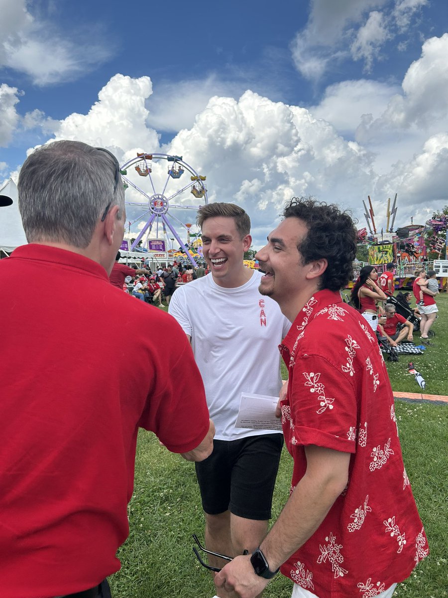 Mark Sutcliffe (@_marksutcliffe) on Twitter photo What a fun time at the Barrhaven Canada Day celebration with councillors <a href="/DavidHillWard3/">David Hill</a>, <a href="/WilsonLo24/">Wilson Lo</a> and MP <a href="/tylerwatt90/">Tyler Watt ๐จ๐ฆ</a> this afternoon. The crowds, the rides, the amazing local food - there was so much to see and do. It was wonderful to see so many families out enjoying the day What a fun time at the Barrhaven Canada Day celebration with councillors <a href="/DavidHillWard3/">David Hill</a>, <a href="/WilsonLo24/">Wilson Lo</a> and MP <a href="/tylerwatt90/">Tyler Watt ๐จ๐ฆ</a> this afternoon. The crowds, the rides, the amazing local food - there was so much to see and do. It was wonderful to see so many families out enjoying the day