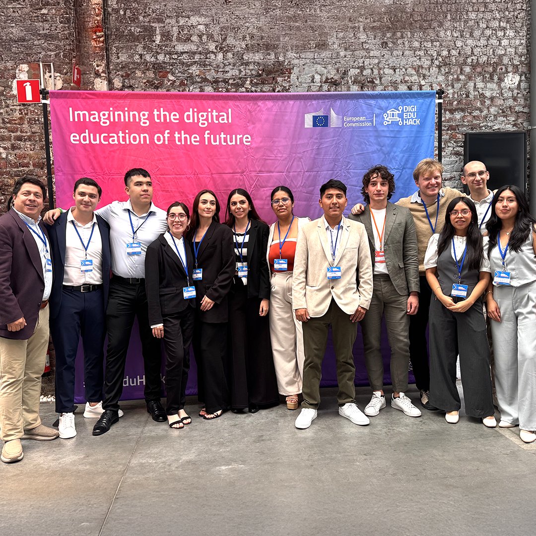 UPC (@upcedu) on Twitter photo La UPC fue reconocida como ganadora global en la categoría Beginners de #DigiEduHack2024 por su proyecto SignEdge, que impulsa la inclusión con lengua de señas y alfabetización digital. 🌍📷
Conoce más aquí: bit.ly/4lE58Hr
#InnovaciónEducativa <a href="/DigiEduHack/">DigiEduHack</a> La UPC fue reconocida como ganadora global en la categoría Beginners de #DigiEduHack2024 por su proyecto SignEdge, que impulsa la inclusión con lengua de señas y alfabetización digital. 🌍📷
Conoce más aquí: bit.ly/4lE58Hr
#InnovaciónEducativa <a href="/DigiEduHack/">DigiEduHack</a>
