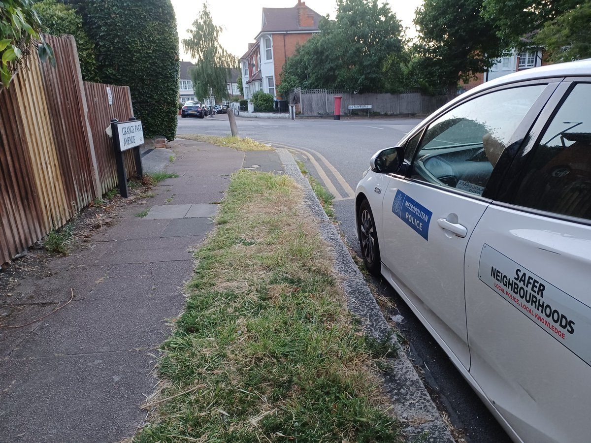 Grange Park Police (@mpsgrangeye) on Twitter photo Grange Park SNT with <a href="/MPSEnfieldTown/">Enfield Town Police</a> SNT patrolling together and checking out hotspots this evening Grange Park SNT with <a href="/MPSEnfieldTown/">Enfield Town Police</a> SNT patrolling together and checking out hotspots this evening