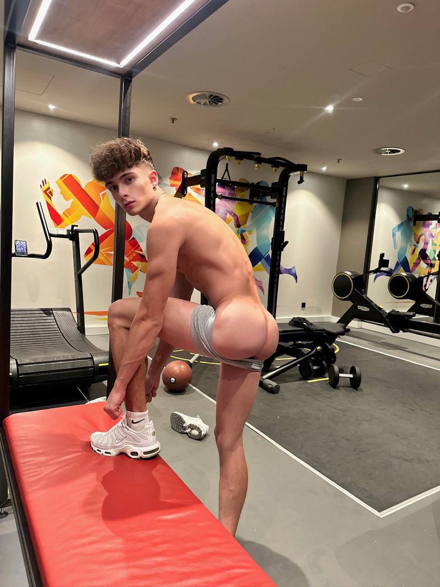 RomeoTwink Twitter profileTwitter sneak peekHot content