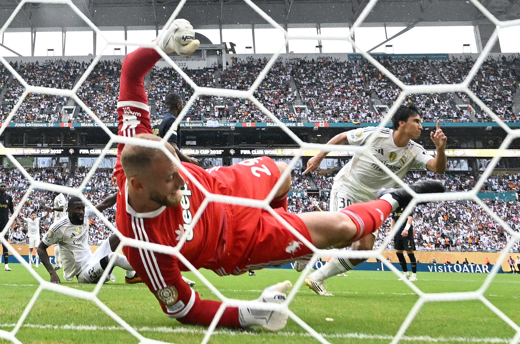 【開封済み】レアルマドリード　soccerwe 開封済み】レアルマドリード soccerwe 【公式通販】