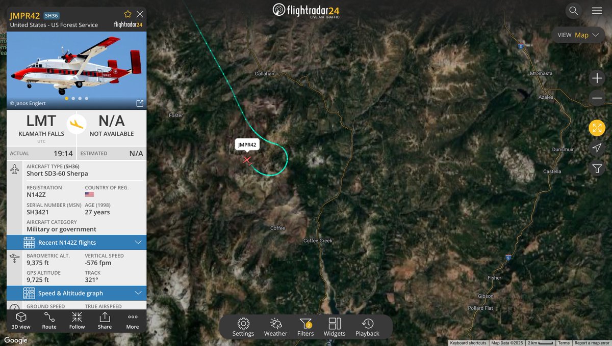 NationalWldfire's tweet image. Jumper 42 is overhead the #SummitFire, which is 3 acres burning deep within the Marble Mountain Wilderness. flight tracking via @flightradar24