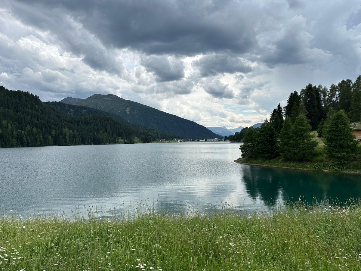 Jackielthequeen's tweet image. #Davos #RaquelBartzPhotos #eTatos