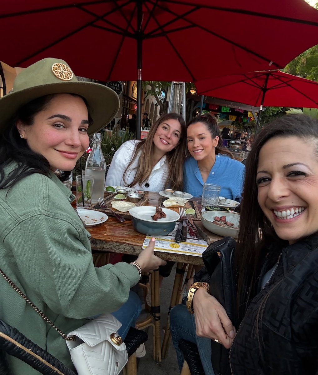 Martha Higareda tweet media