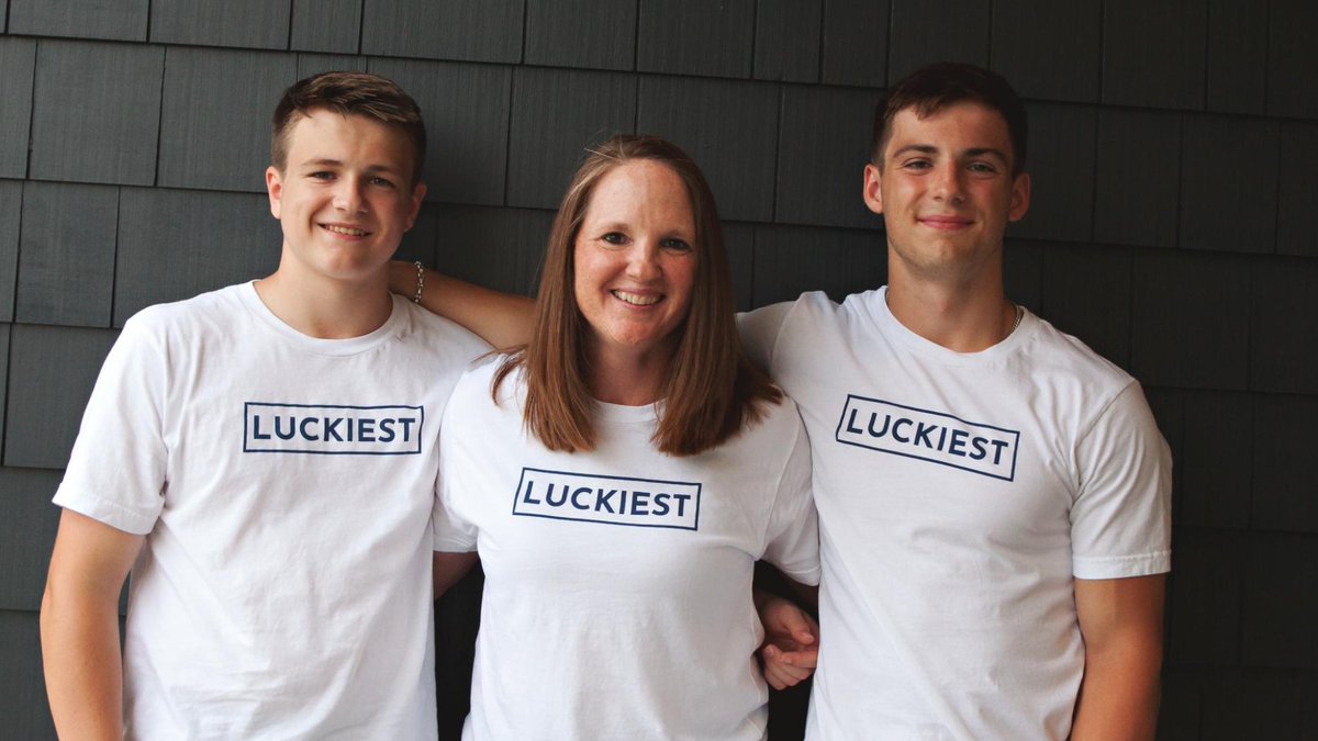 LiveLikeLou4's tweet image. Tara Homan, mother and widow, shares why she calls herself the #Luckiest. 💙
"It was the honor and privilege of my life to be Jeff’s wife. LUCKIEST. Watching my boys grow into strong, courageous, kind young men who reflect their dad in all the best ways. LUCKIEST. 🌟