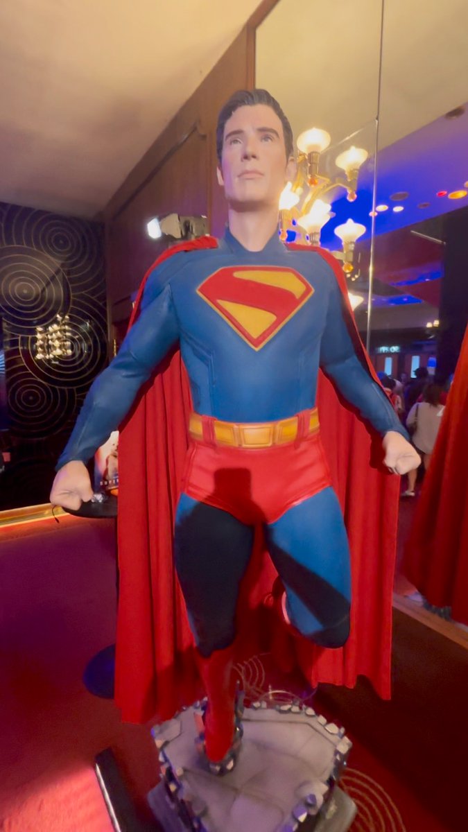👀J’ai vu les 30 premières minutes de #Superman… Et WOW !

Difficile de retranscrire toutes les émotions mais cette intro pose parfaitement les bases: les personnages, relations et les conflits à venir… Le tout dans un DCU en totale expansion.

C’est haut en couleurs, vibrant