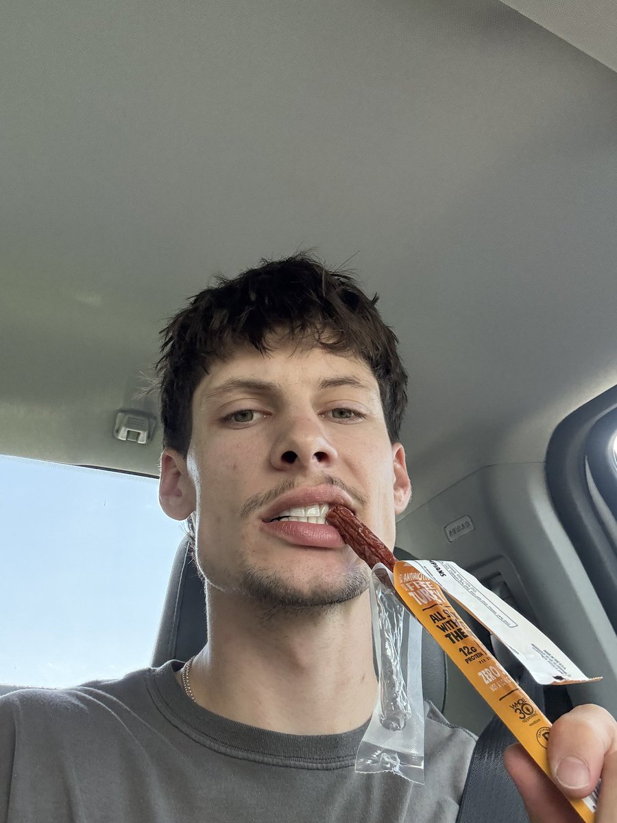 oatmilk0's tweet image. Breakfast or something