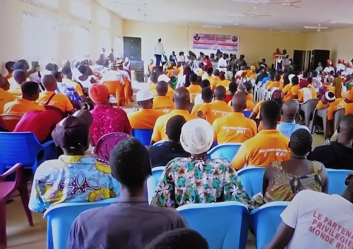 LeaderNewsCI's tweet image. 🔴 #cotedivoire
Présidentielle 2015: La @RTIOfficiel  en campagne avec la redevance des ivoiriens

Vu au JT de 20H, du 01.07.2025 pour vous

50 militants du PDCI-RDA,  dans le Gbêkê (Bouaké), ont rejoint le RHDP.

#CIV225 #Mali #Burkina #Niger #Senegal #Guinee #Togo #Benin #Tchad…