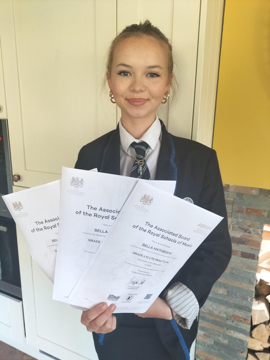 BanffAcademyBXA's tweet image. Bella, now S5, has finished the year with 3 ABRSM examinations, achieving grade 5 Theory Merit, Grade 5 Piano Merit & Grade 6 Flute with Distinction. Bella will continue playing with the Moray Music Centre after the Summer Holidays. Excellent achievement, well done! 🪈🎹