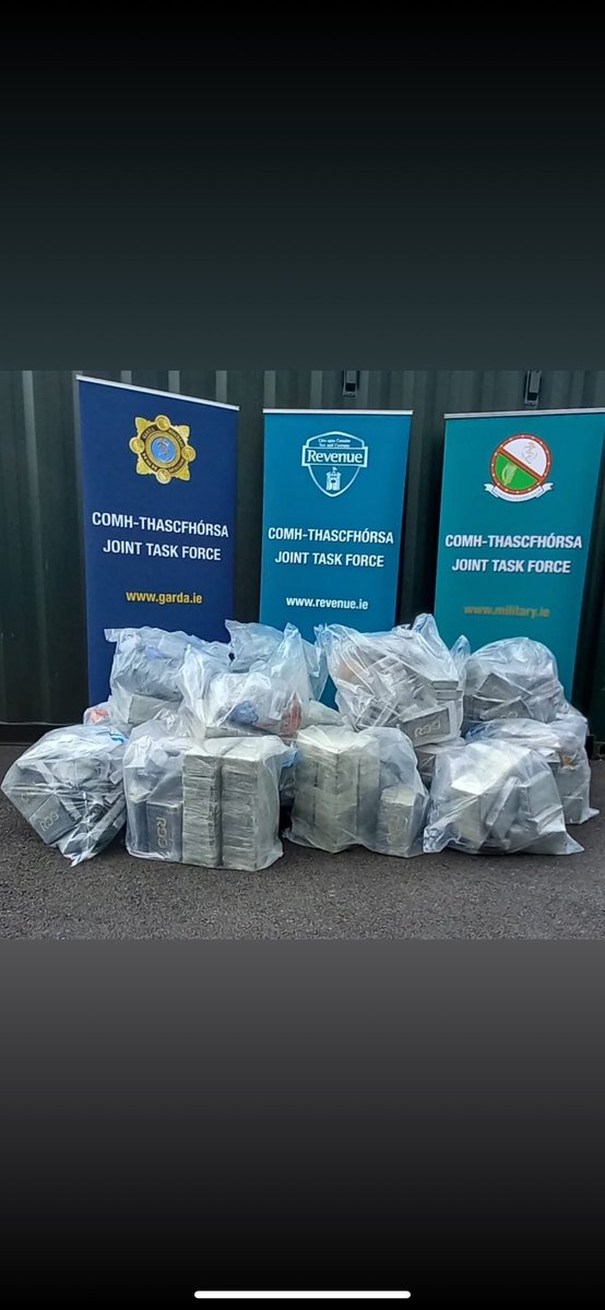 Paul Byrne (@paulbyrne_1) on Twitter photo This is the half a tonne of cocaine seized in #WestCork earlier today.
The haul is worth up to 31 million Euro.
4 men remain in custody
<a href="/gardainfo/">Garda Info</a> <a href="/OCallaghanJim/">Jim O'Callaghan TD</a> <a href="/SimonHarrisTD/">Simon Harris TD</a> <a href="/defenceforces/">Óglaigh na hÉireann</a> <a href="/RevenueIE/">Revenue</a> This is the half a tonne of cocaine seized in #WestCork earlier today.
The haul is worth up to 31 million Euro.
4 men remain in custody
<a href="/gardainfo/">Garda Info</a> <a href="/OCallaghanJim/">Jim O'Callaghan TD</a> <a href="/SimonHarrisTD/">Simon Harris TD</a> <a href="/defenceforces/">Óglaigh na hÉireann</a> <a href="/RevenueIE/">Revenue</a>