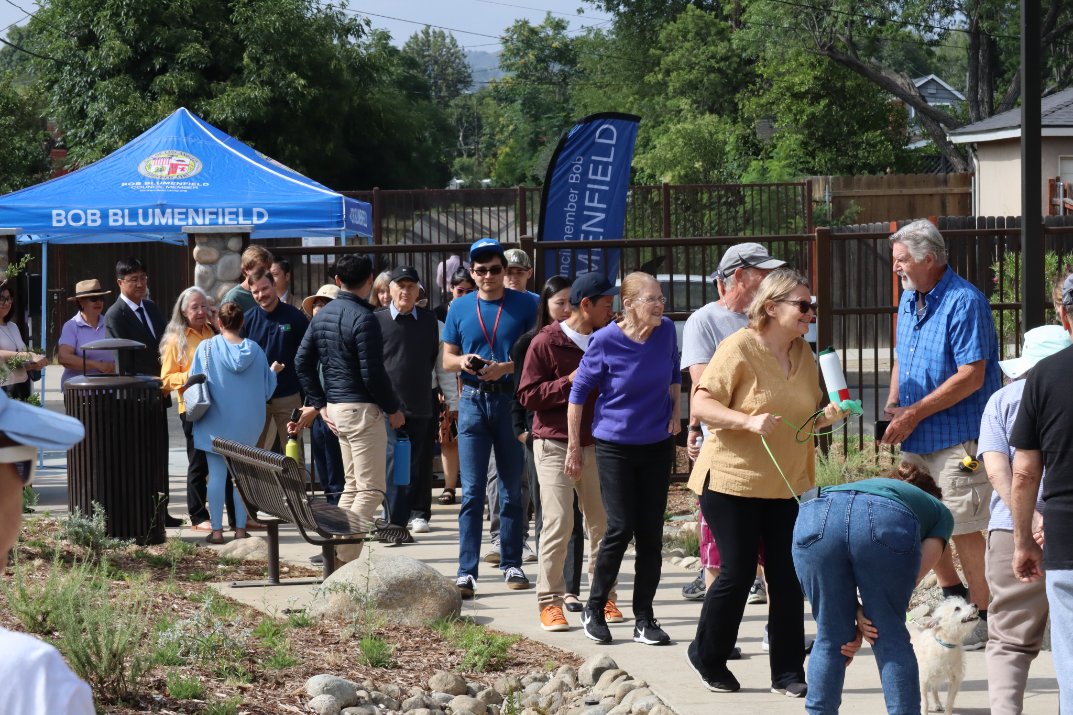 Last week, we hosted a ribbon cutting ceremony for the Haynes Street Greenway Project along with 4 incredible speakers:

⭐ Councilmember @bobblumenfield
⭐ @lacitysan Principal Civil Engineer Michael Scaduto
⭐ Bureau of Engineering Chief Dep. City Engineer Deborah Weintraub
⭐