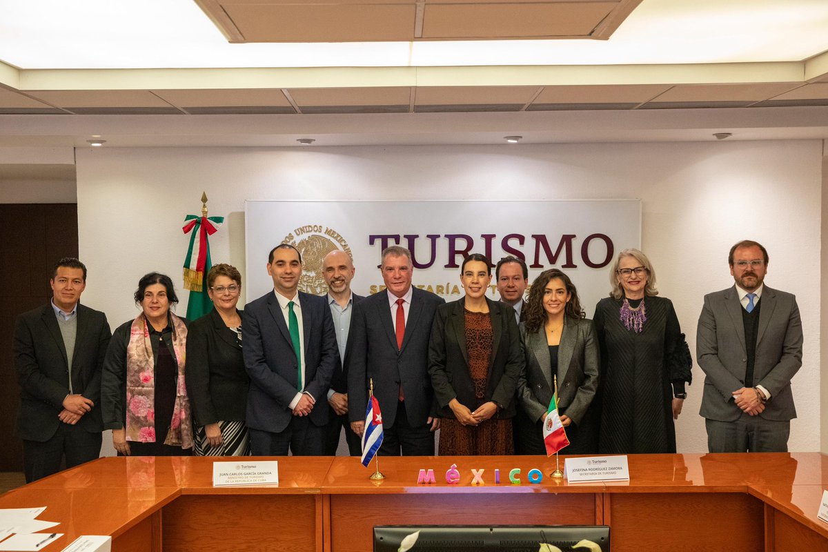 #Comunicado Sectur 📣

México y Cuba fortalecen lazos turísticos con la firma del Programa de Cooperación 2025-2028. 🇲🇽🇨🇺

La Secretaria de Turismo del Gobierno de México, <a href="/josefinarodzam/">Josefina Rodríguez Zamora</a>, y el ministro de Turismo de Cuba, <a href="/JuannCarlosGG/">Juan Carlos García Granda</a>, firmaron el Programa de Acciones de