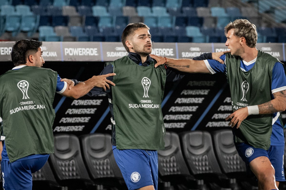 Se cierra un semestre donde se cumplió el objetivo de meterse en fase de grupos y pasar de fase! 🏆
Feliz de hacer historia en este club!