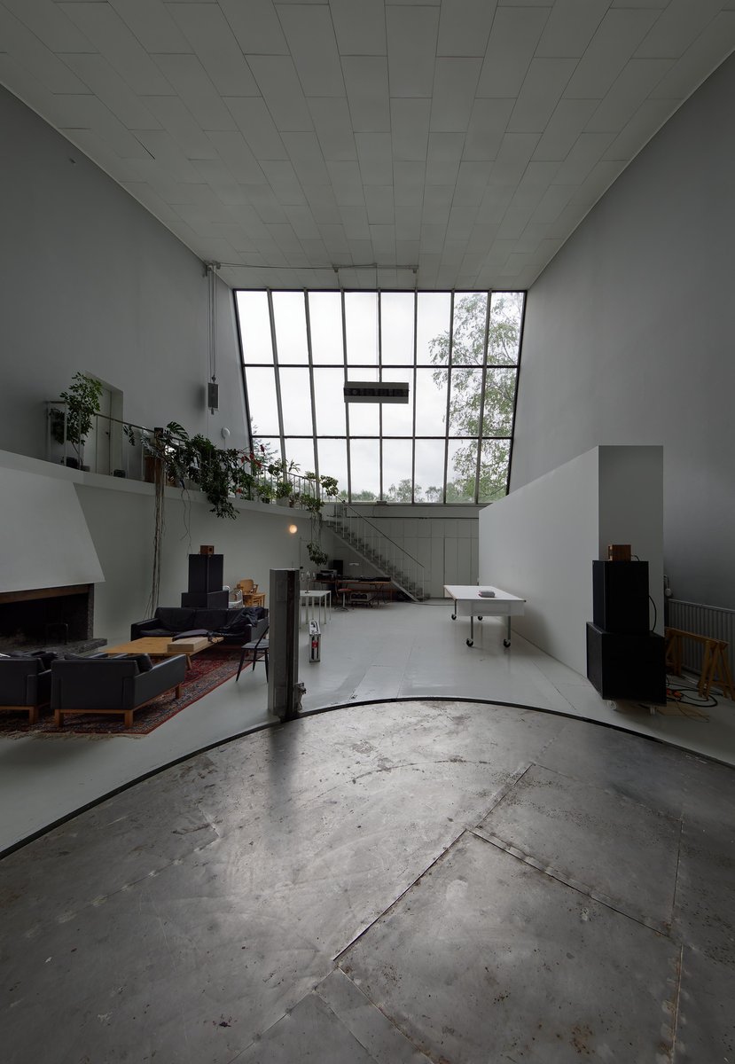 pHinnWeb (@phinnweb) on Twitter photo 28 June 2025: Photos by Udo Siegfriedt from the Helsinki pre-listening session of Mika Vainio's double album of unreleased material, compiled by Rikki Lundgreen, to be published on Sähkö Recordings later this year.
flickr.com/photos/dieselh…
#MikaVainio #SähköRecordings #Helsinki 28 June 2025: Photos by Udo Siegfriedt from the Helsinki pre-listening session of Mika Vainio's double album of unreleased material, compiled by Rikki Lundgreen, to be published on Sähkö Recordings later this year.
flickr.com/photos/dieselh…
#MikaVainio #SähköRecordings #Helsinki