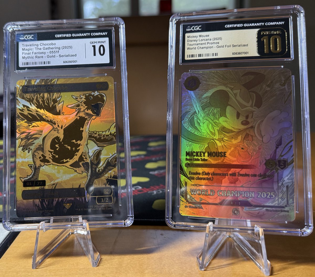 My dream was fulfilled last Sunday!
I‘ve won the FIRST Disney Lorcana Worldchampionship! 🏆

And today History was made:
The Golden 1/1 WORLD CHAMPION Mickey is a PRISTINE 10! 🔥🔥🔥

My Mickey made a new friend! ❤️