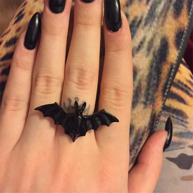 I just received Bat Ring by Rags n Rituals from lucky_4268 via Throne. Thank you! throne.com/lilydanger #Wishlist #Throne