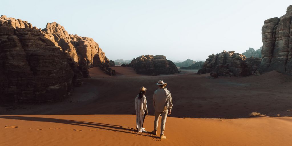 How to Balance Intimacy and Independence, The 2 Most Important Elements of a Healthy Relationship ift.tt/EJwO9Dj #HealthyRelationship #Relationships #ExpressYourself #LifeHacks