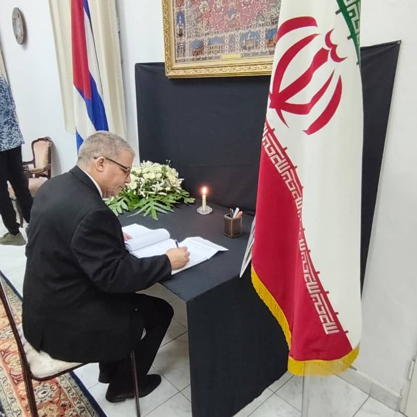 🕊️ Desde el <a href="/EnergiaMinasCub/">Ministerio de Energía y Minas de Cuba 🇨🇺</a> expresamos nuestras más profundas condolencias por la pérdida de vidas humanas en los recientes ataques contra la República Islámica de #Irán. Nuestro pensamiento está con los familiares de las víctimas y con todo el pueblo iraní. 🇨🇺🤝🇮🇷